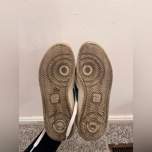 Veja Mixed Leather Low Top Size 6 Green White - Picture 4 of 5